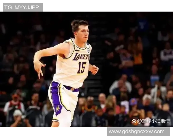 薪资专家：里夫斯预计拒绝执行球员选项，寻求长期续约合同